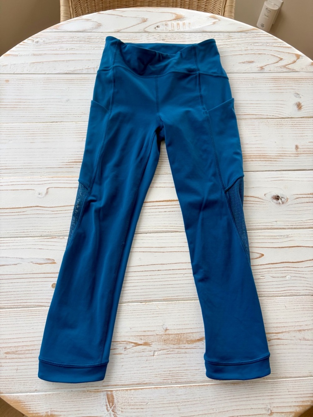 Lululemon Sole Training Crop Leggings in Poseidon Blue Size 4 NWOT - Picture 2 of 10